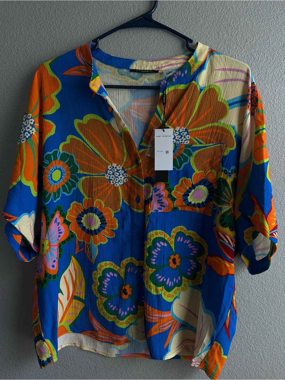 NWT Tahari Floral Print blouse